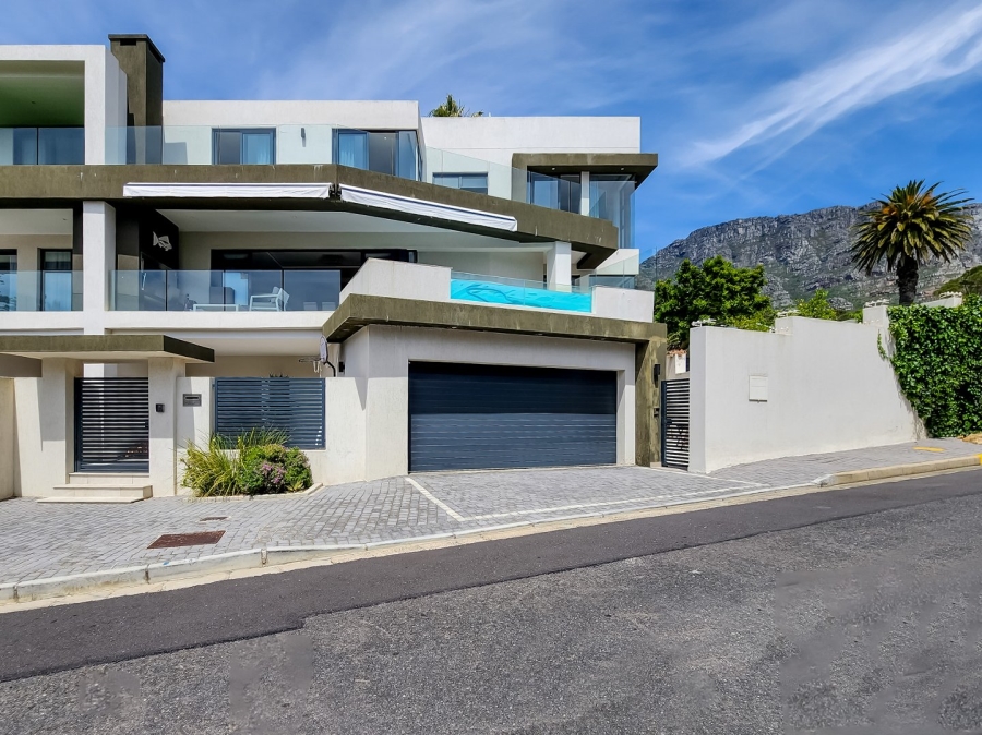 To Let 4 Bedroom Property for Rent in Camps Bay Western Cape